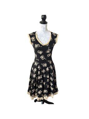 Effies Heart Retro Lace Camera Print Dress Belted Black Small